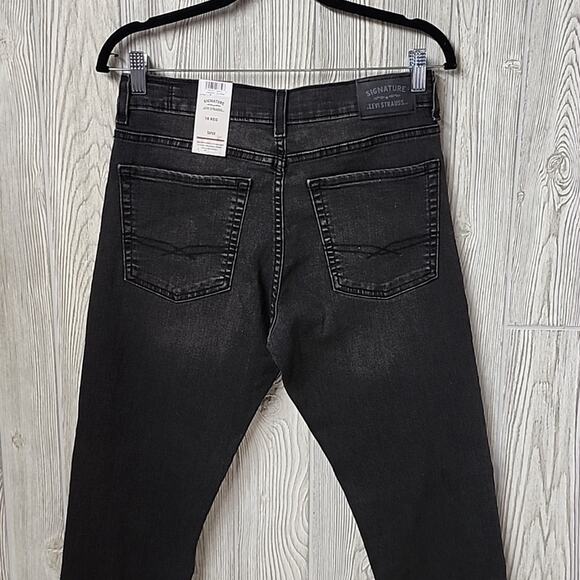 Levi's Signature Black Denim Taper Jeans Distreseed Adjustable Waist Boys 18 NWT - Picture 6 of 15